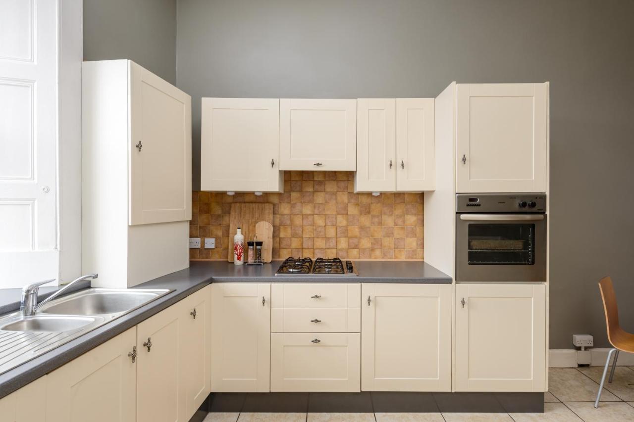 2 Bed Old Town Apartment - Next To Castle EDI Exteriér fotografie